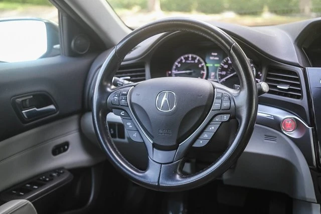 2020 Acura ILX - Image 14 of 21