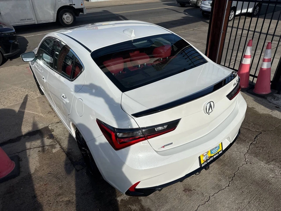 2020 Acura ILX - Image 10 of 21