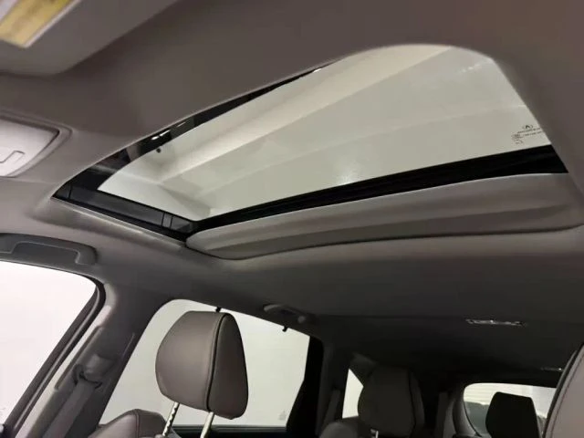 2020 Acura MDX 3rd Gen - Image 18 of 21