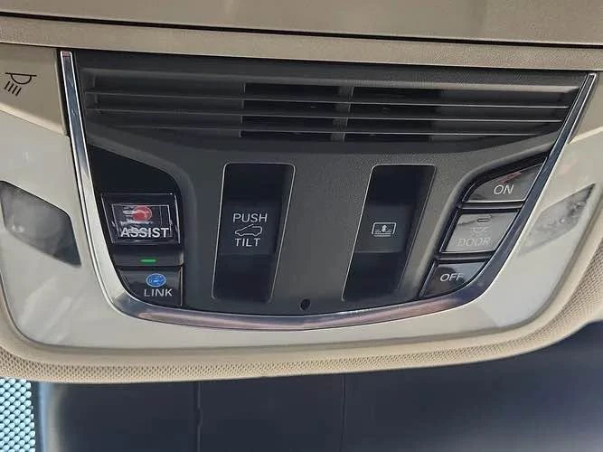2020 Acura RDX 3rd Gen - Image 15 of 19