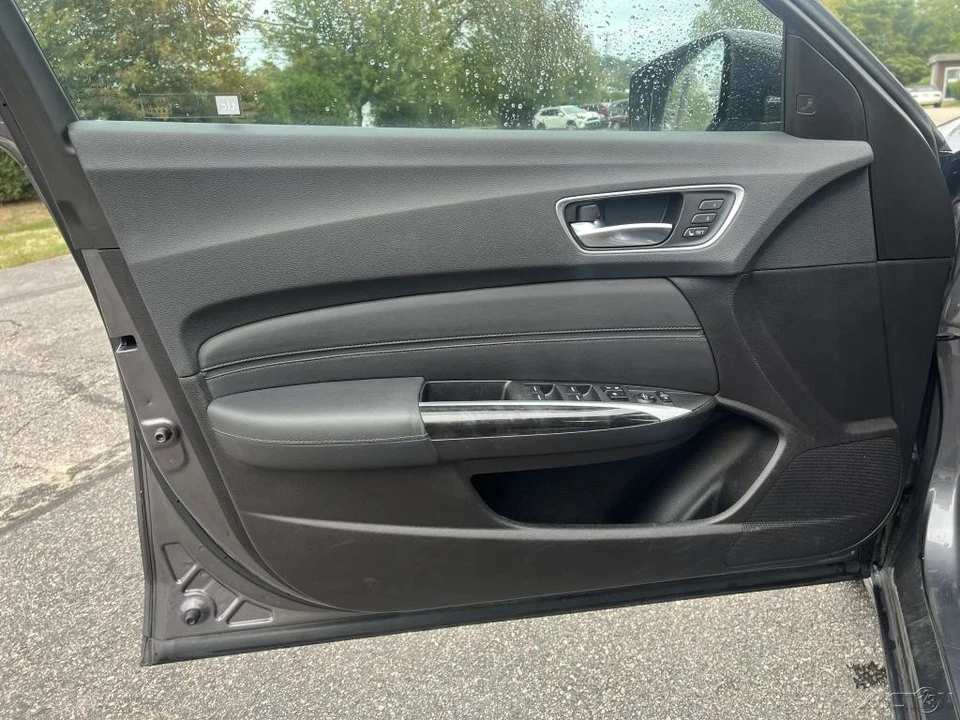 2020 Acura TLX 1st Gen - Image 11 of 12