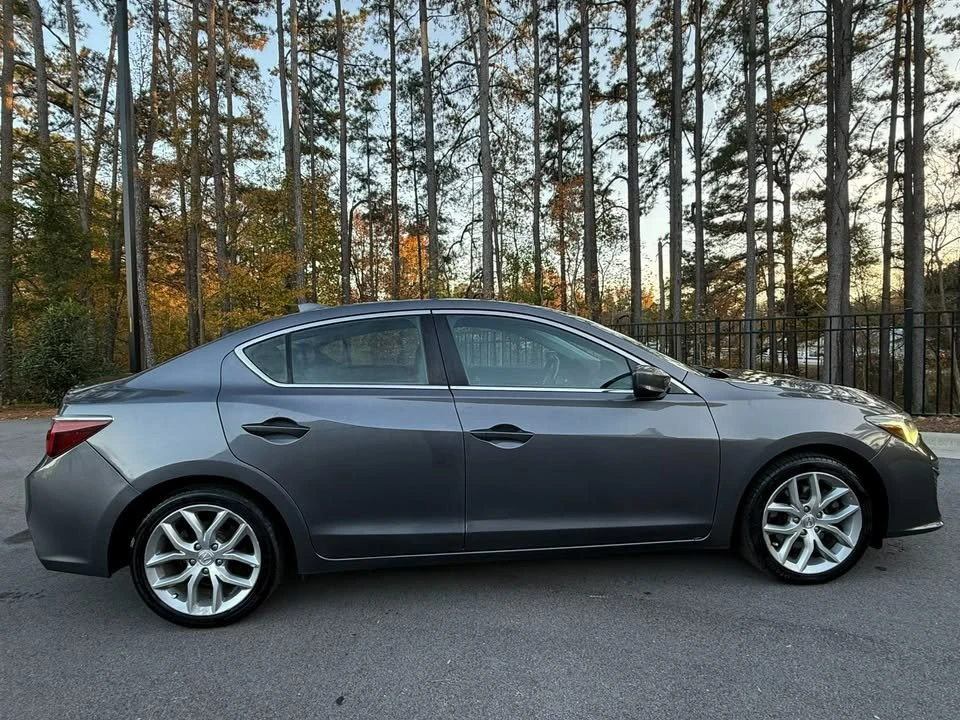 2020 Acura ILX - Image 5 of 18
