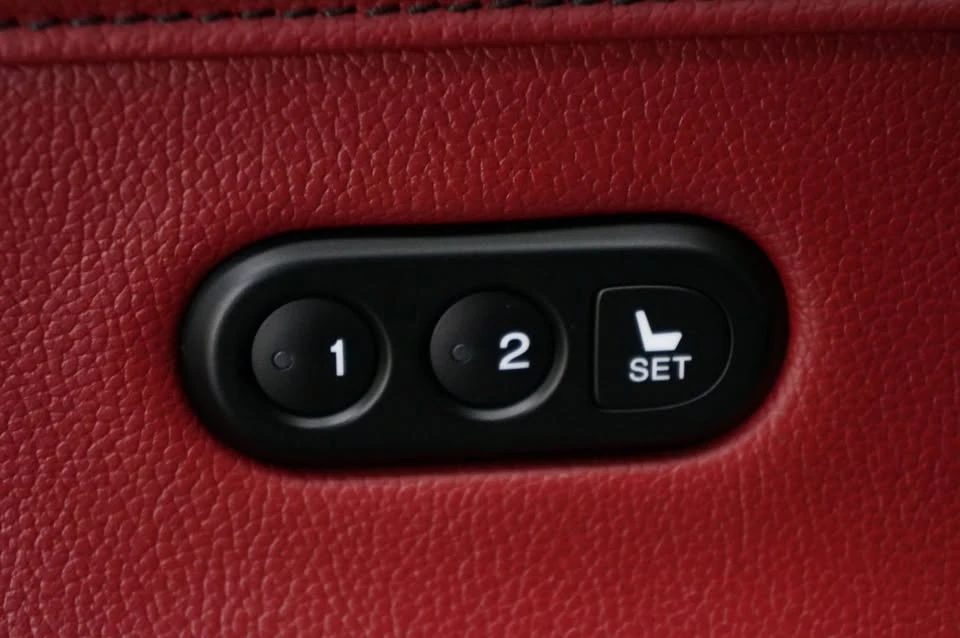 2020 Acura ILX - Image 13 of 16