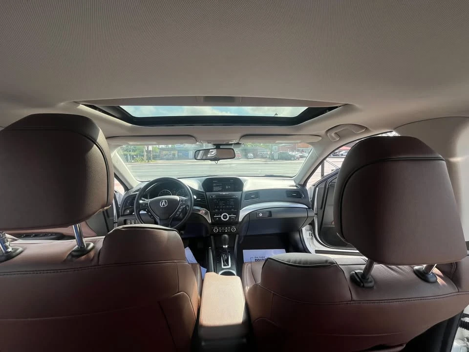 2020 Acura ILX - Image 8 of 15