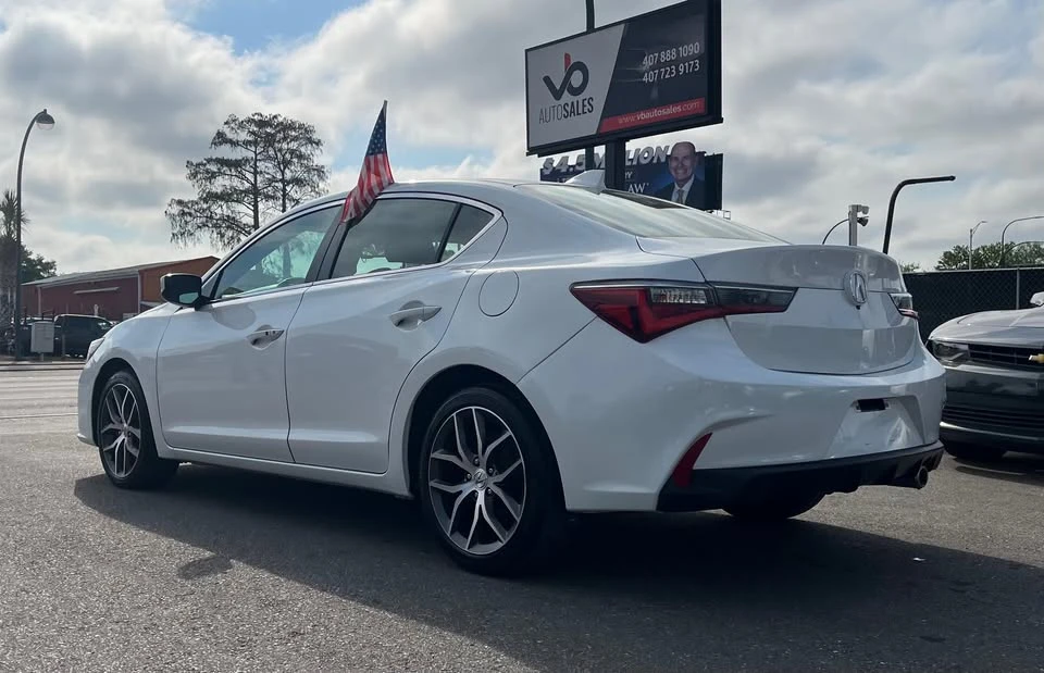 2020 Acura ILX - Image 5 of 15