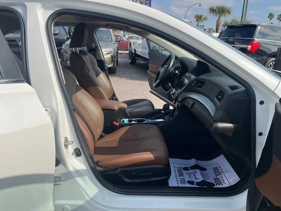 2020 Acura ILX - Image 12 of 15