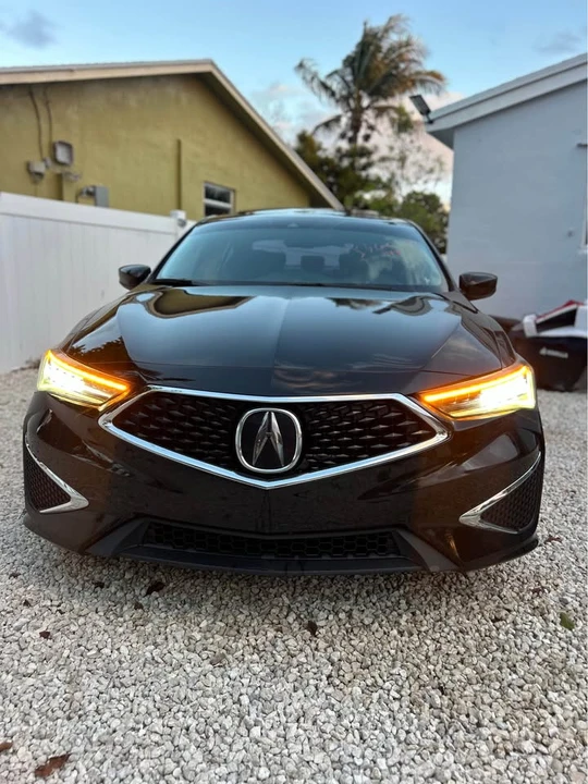 2020 Acura ILX - Image 2 of 12