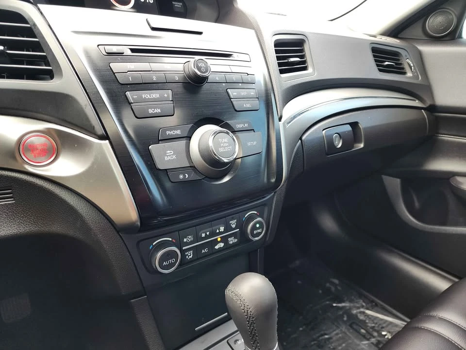 2020 Acura ILX - Image 11 of 15