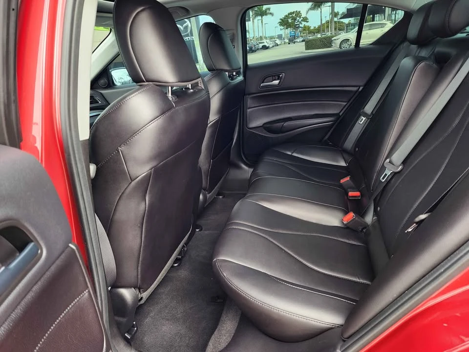 2020 Acura ILX - Image 6 of 15