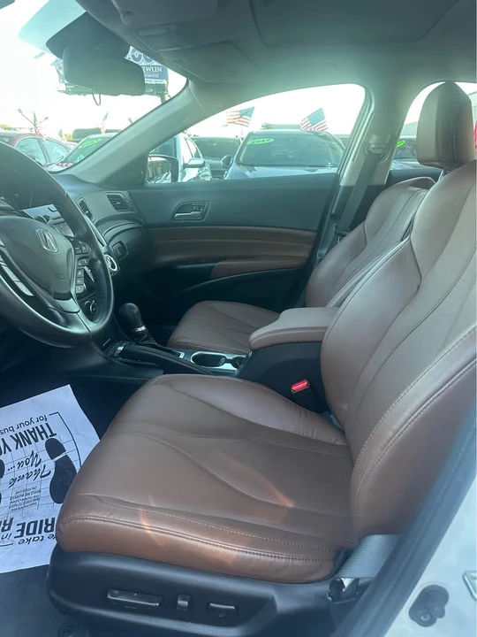 2020 Acura ILX - Image 6 of 10