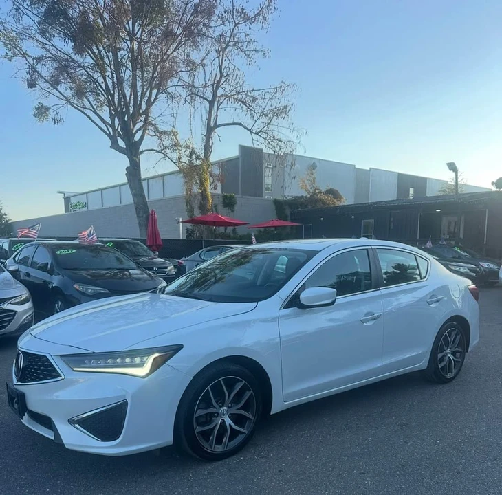 2020 Acura ILX - Image 2 of 10
