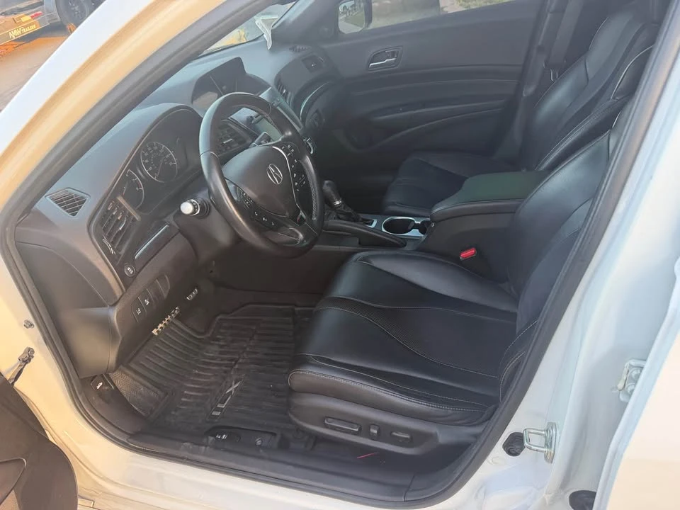 2020 Acura ILX - Image 11 of 19