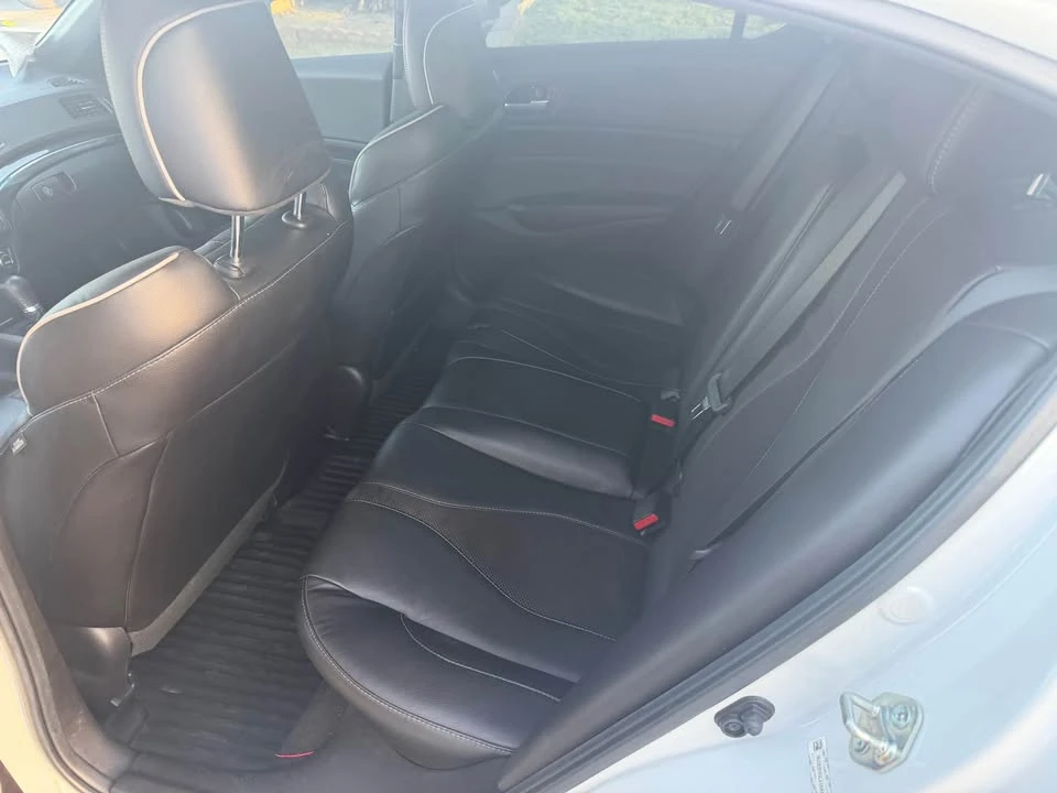 2020 Acura ILX - Image 10 of 19