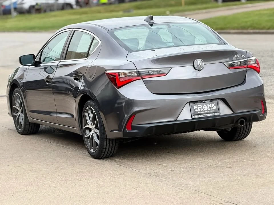 2020 Acura ILX - Image 11 of 20