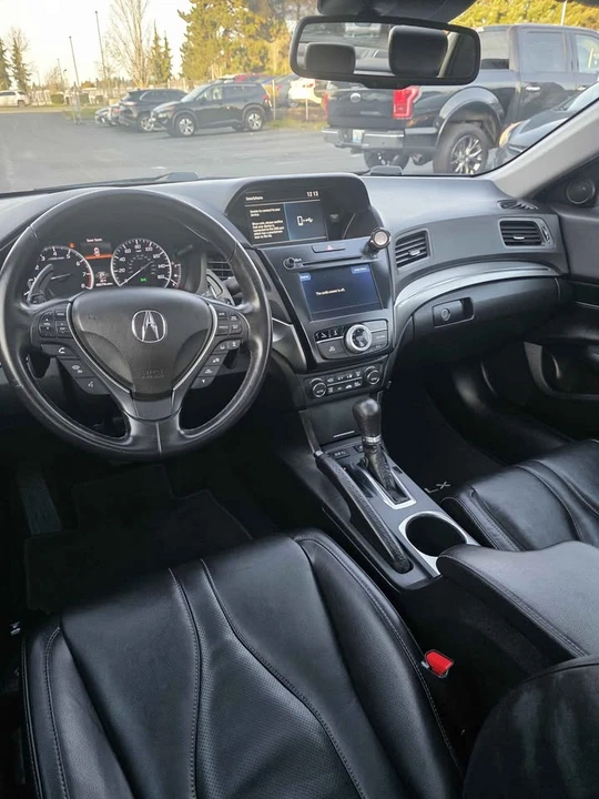 2020 Acura ILX - Image 10 of 17