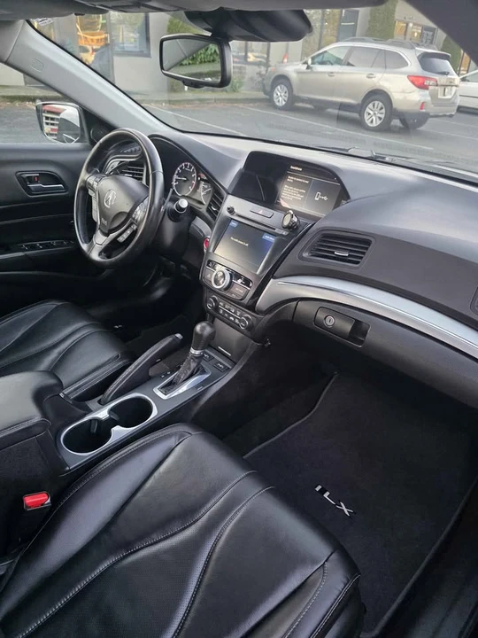 2020 Acura ILX - Image 11 of 18