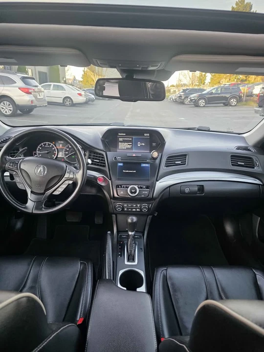 2020 Acura ILX - Image 9 of 17