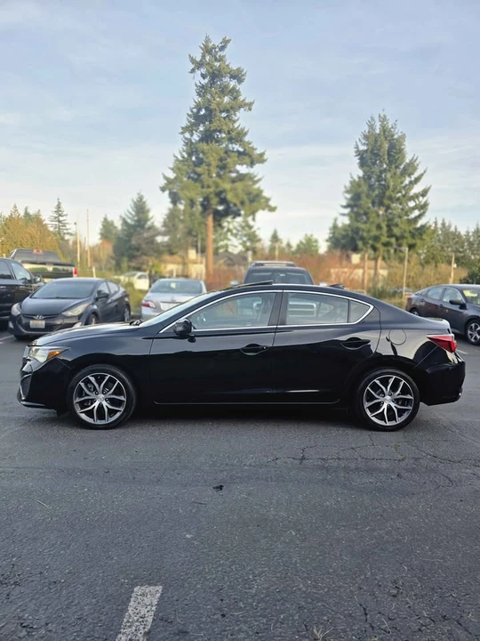 2020 Acura ILX - Image 8 of 18