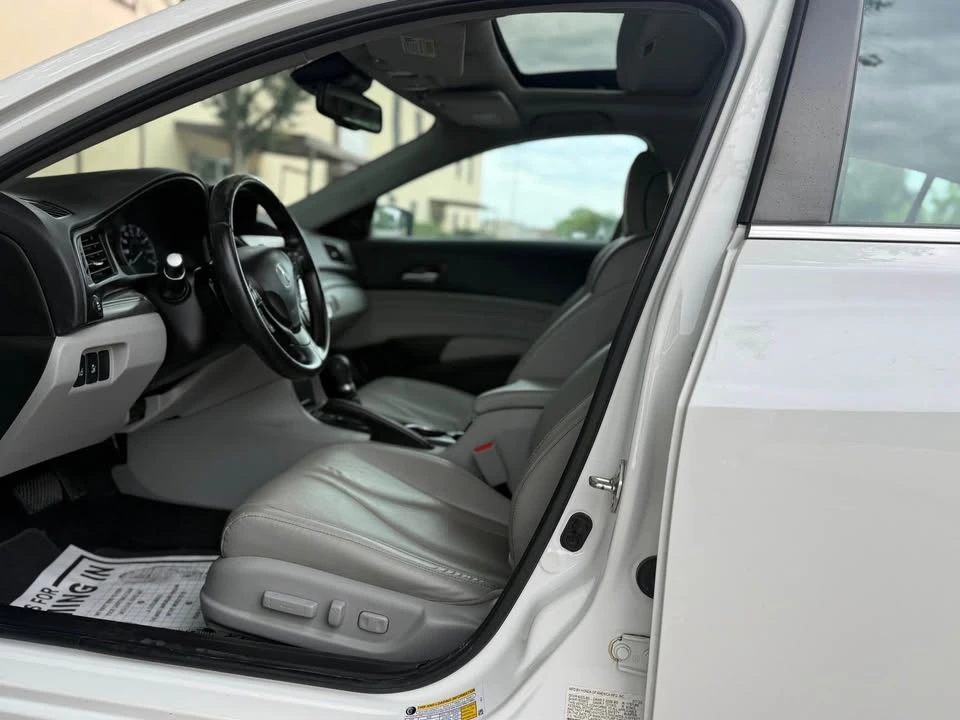 2020 Acura ILX - Image 13 of 15