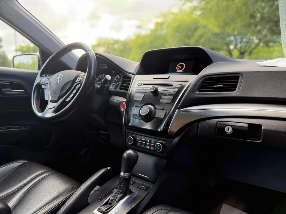 2020 Acura ILX - Image 11 of 16