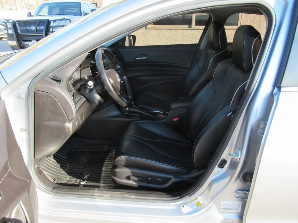 2020 Acura ILX - Image 3 of 8