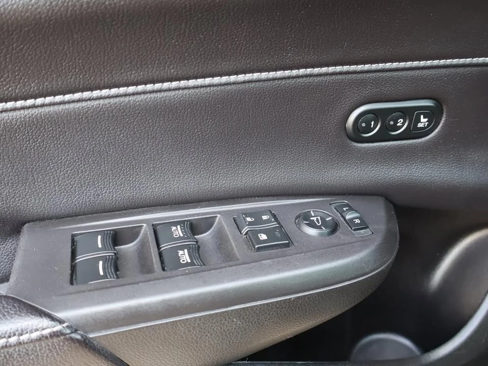 2020 Acura ILX - Image 12 of 20