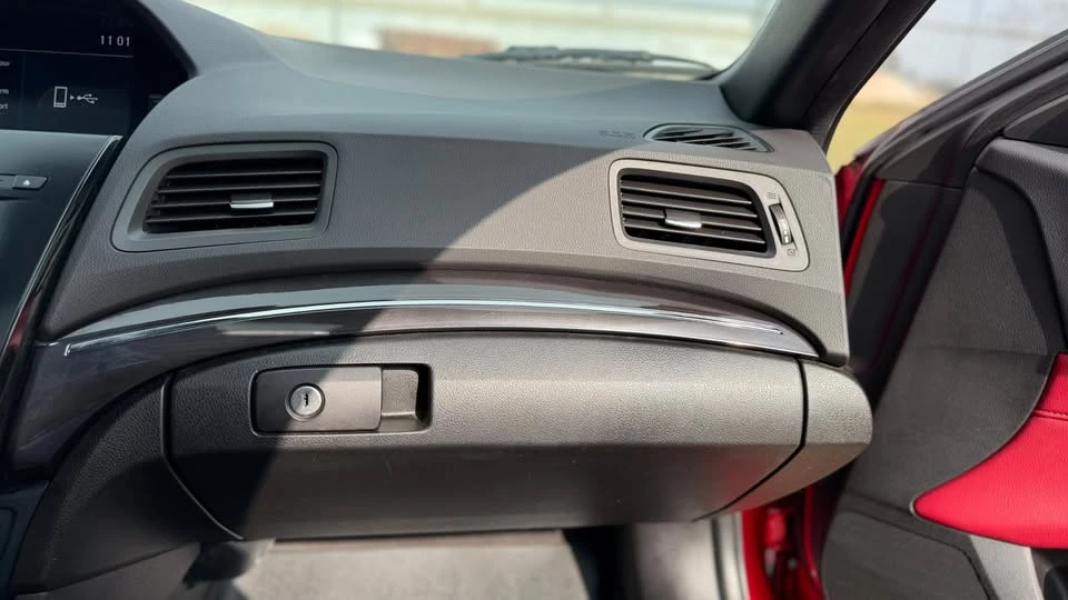2020 Acura ILX - Image 15 of 19