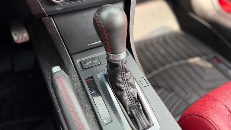 2020 Acura ILX - Image 14 of 19