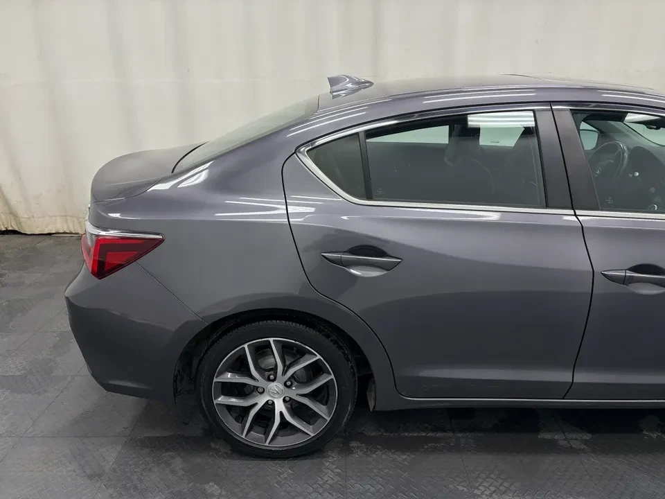 2020 Acura ILX - Image 9 of 12
