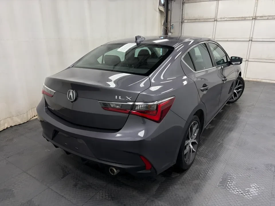 2020 Acura ILX - Image 8 of 12