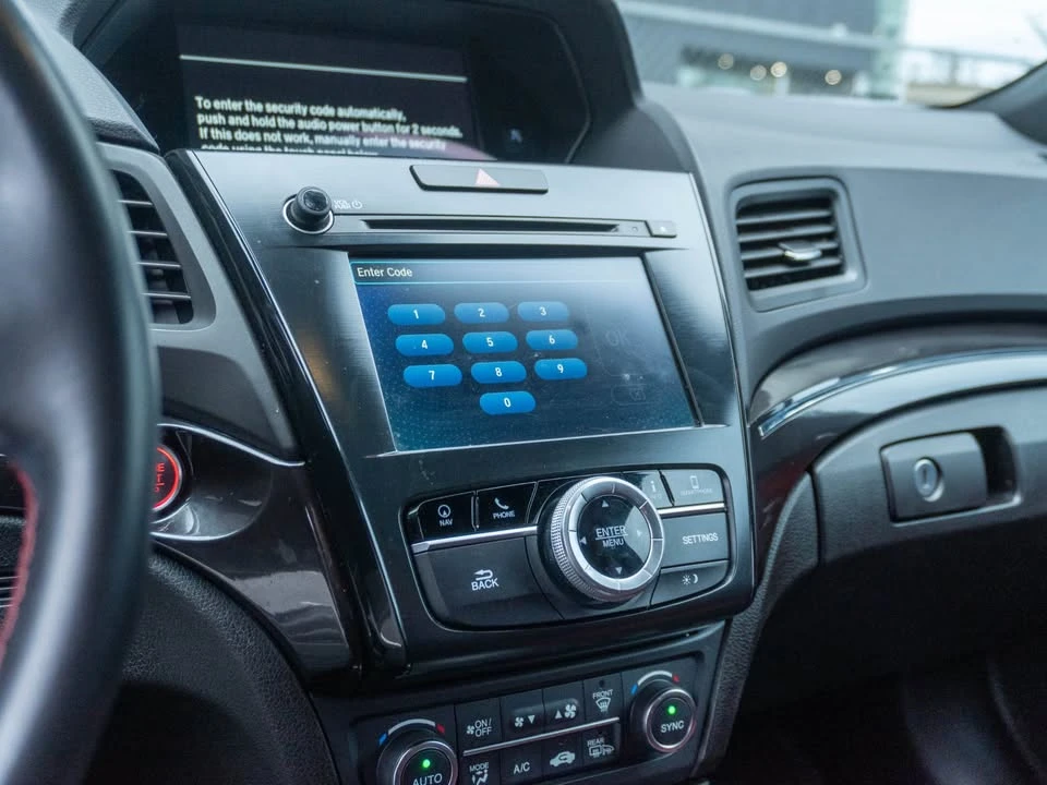 2020 Acura ILX - Image 13 of 20