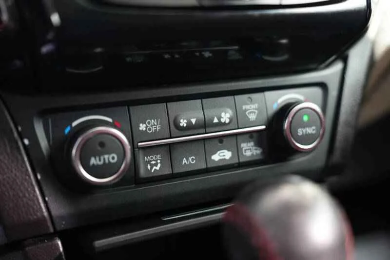 2020 Acura ILX - Image 11 of 16