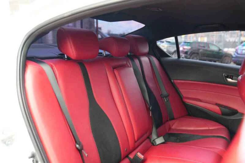 2020 Acura ILX - Image 5 of 16