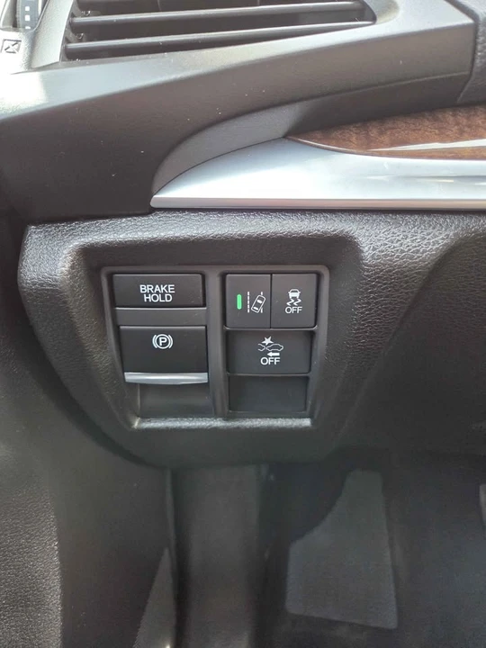 2020 Acura MDX 3rd Gen - Image 15 of 20