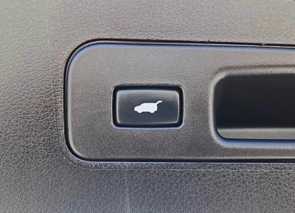 2020 Acura MDX 3rd Gen - Image 10 of 18