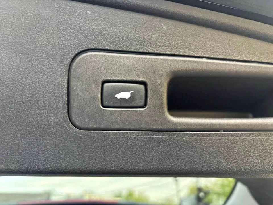 2020 Acura MDX 3rd Gen - Image 9 of 18