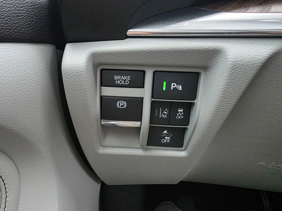 2020 Acura MDX 3rd Gen - Image 10 of 15