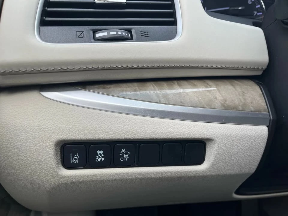 2020 Acura RLX - Image 16 of 19