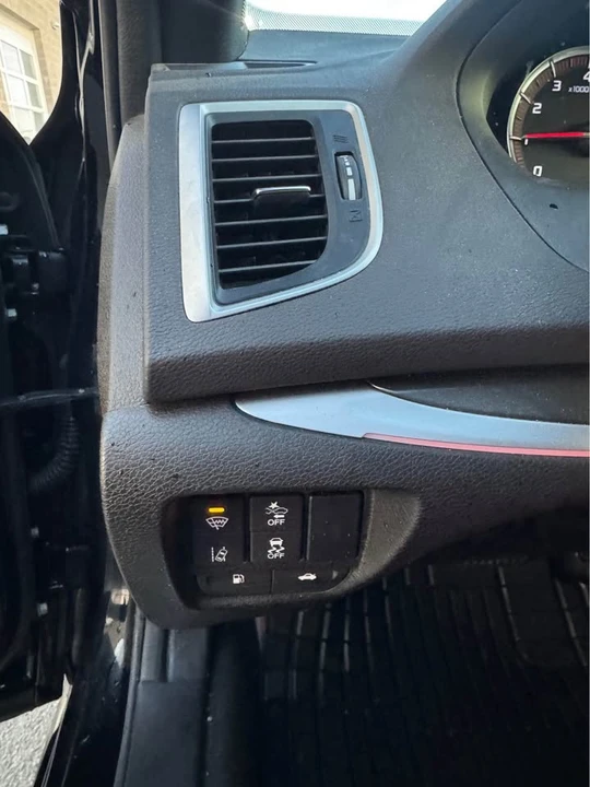 2020 Acura TLX 1st Gen - Image 9 of 15