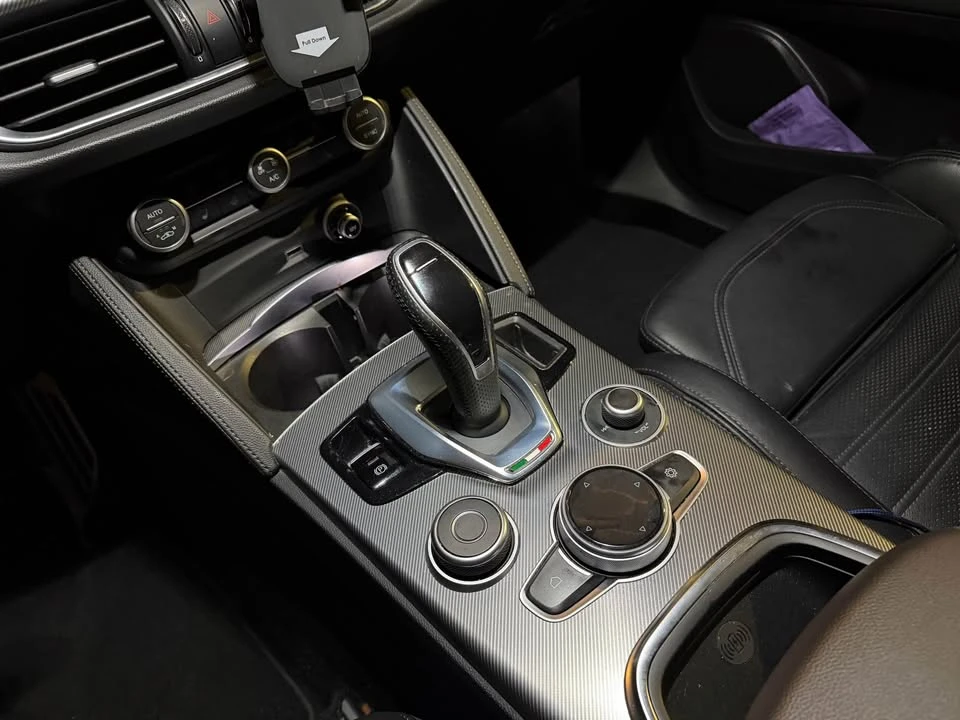2020 Alfa Romeo Stelvio - Image 9 of 10