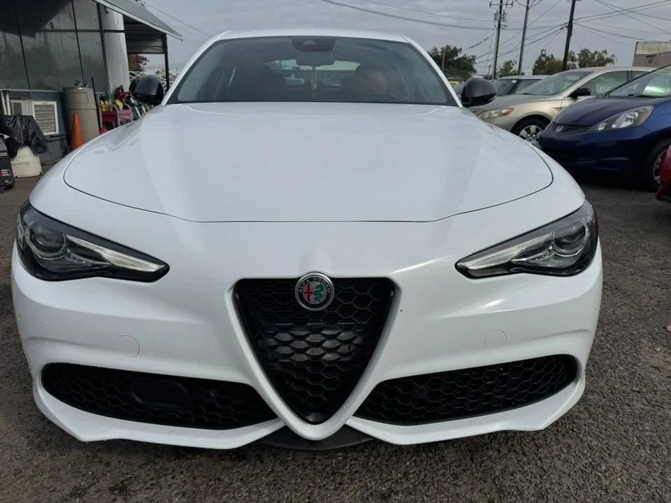 2020 Alfa Romeo Giulia - Image 3 of 20