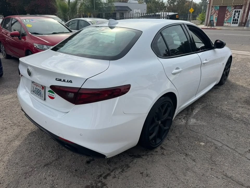 2020 Alfa Romeo Giulia - Image 6 of 20