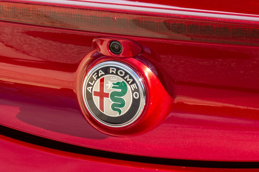 2020 Alfa Romeo 4C Spider - Image 24 of 31