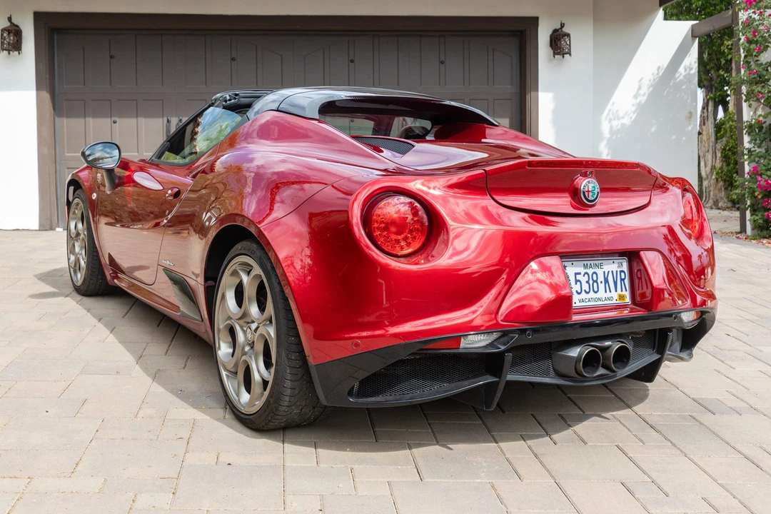 2020 Alfa Romeo 4C Spider - Image 9 of 31