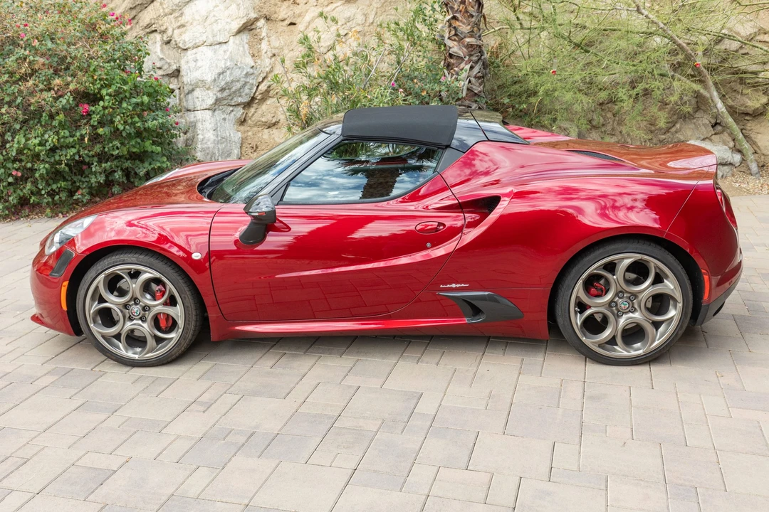 2020 Alfa Romeo 4C Spider - Image 20 of 31