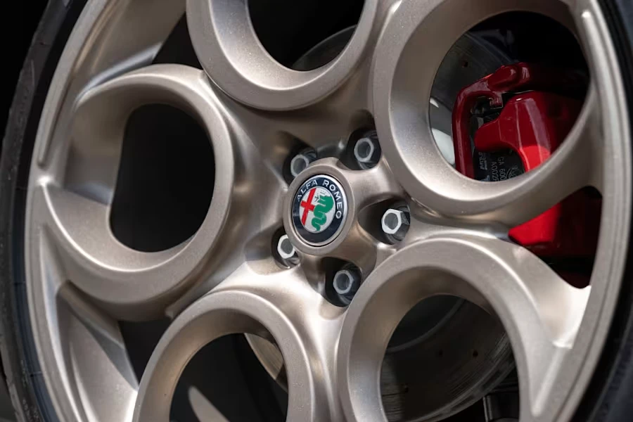 2020 Alfa Romeo 4C Spider - Image 24 of 31