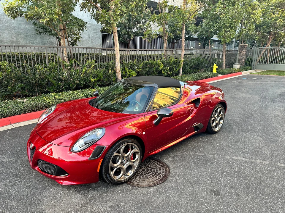 2020 Alfa Romeo 4C Spider - Image 23 of 31