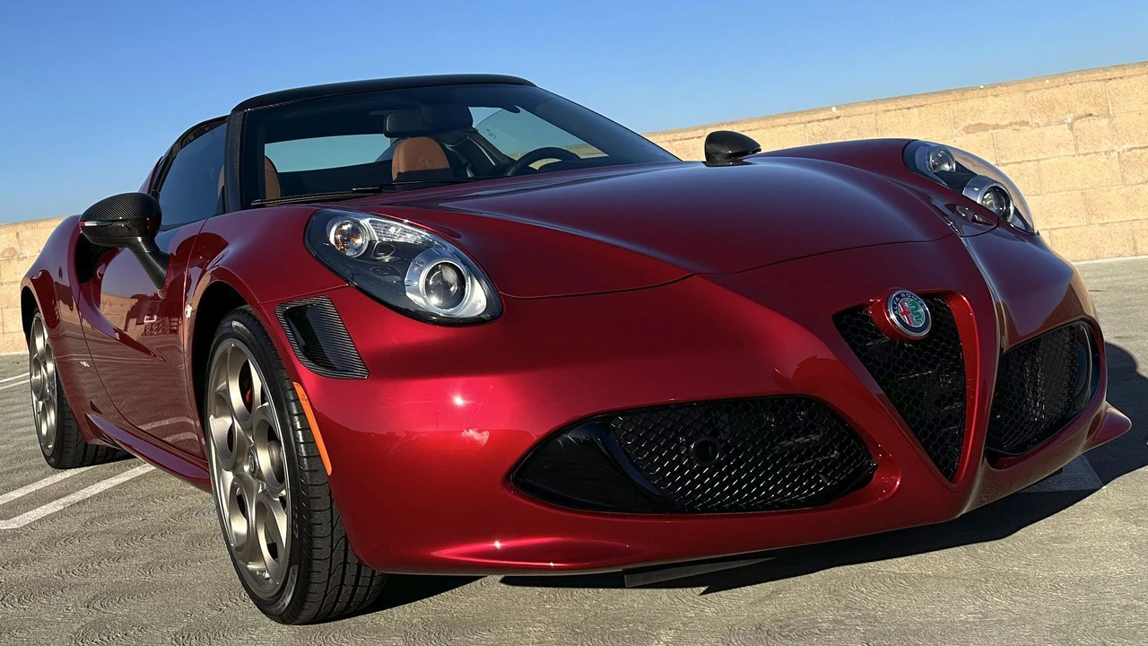 2020 Alfa Romeo 4C Spider - Image 22 of 31