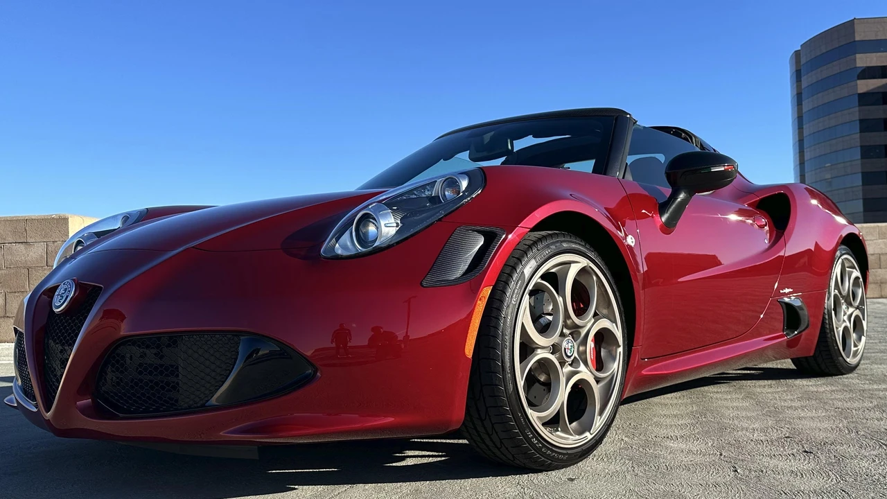 2020 Alfa Romeo 4C Spider - Image 8 of 31