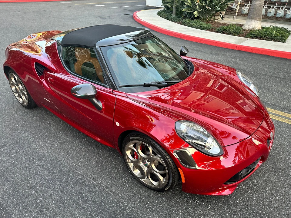 2020 Alfa Romeo 4C Spider - Image 26 of 31